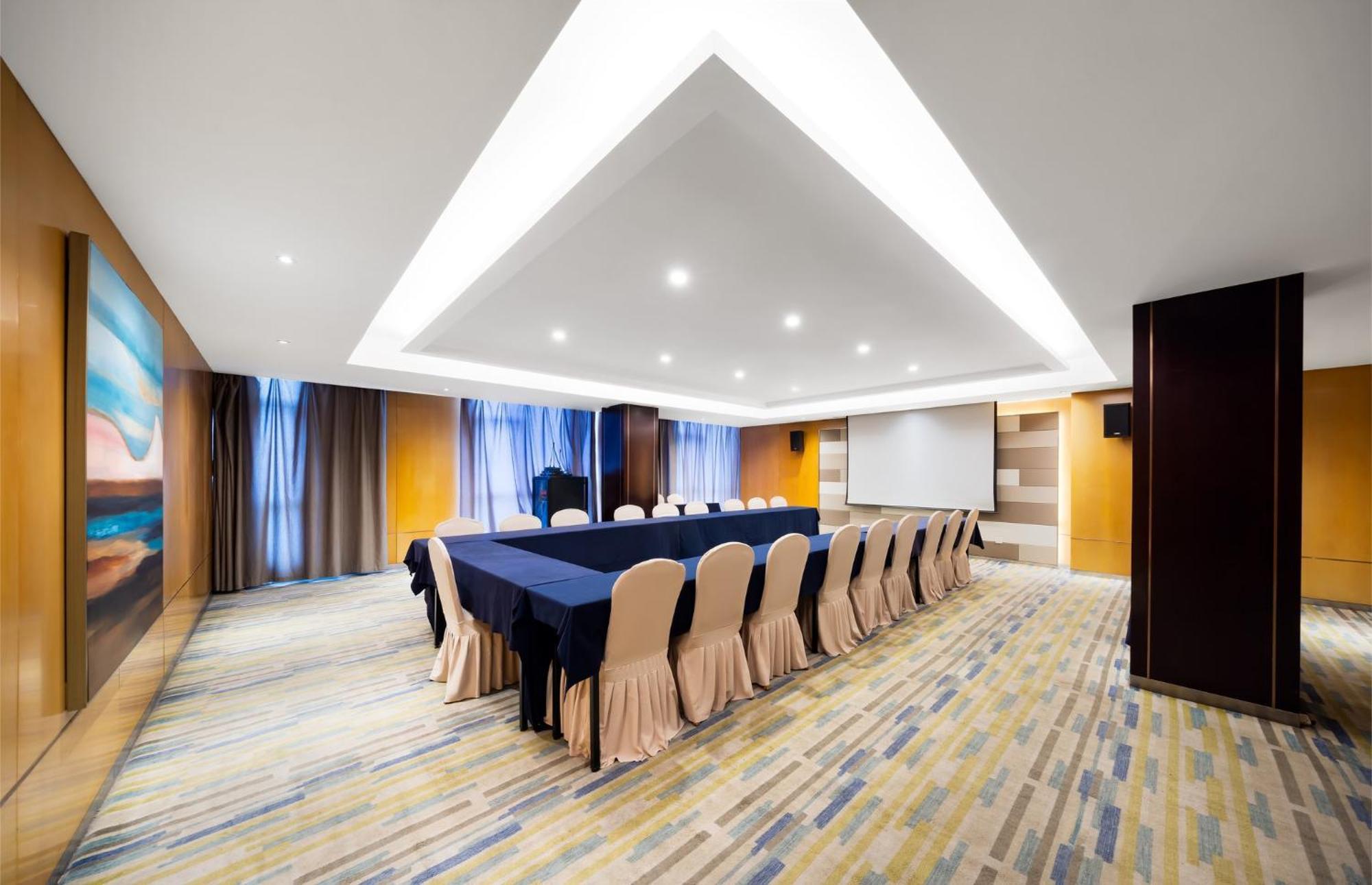 Holiday Inn Express Zhengzhou Airport By Ihg Xinzheng  Zewnętrze zdjęcie