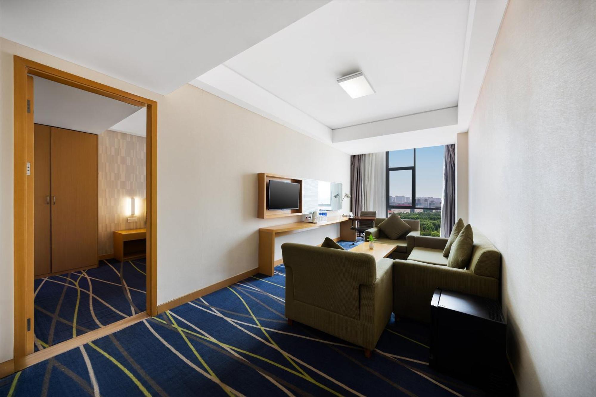Holiday Inn Express Zhengzhou Airport By Ihg Xinzheng  Zewnętrze zdjęcie