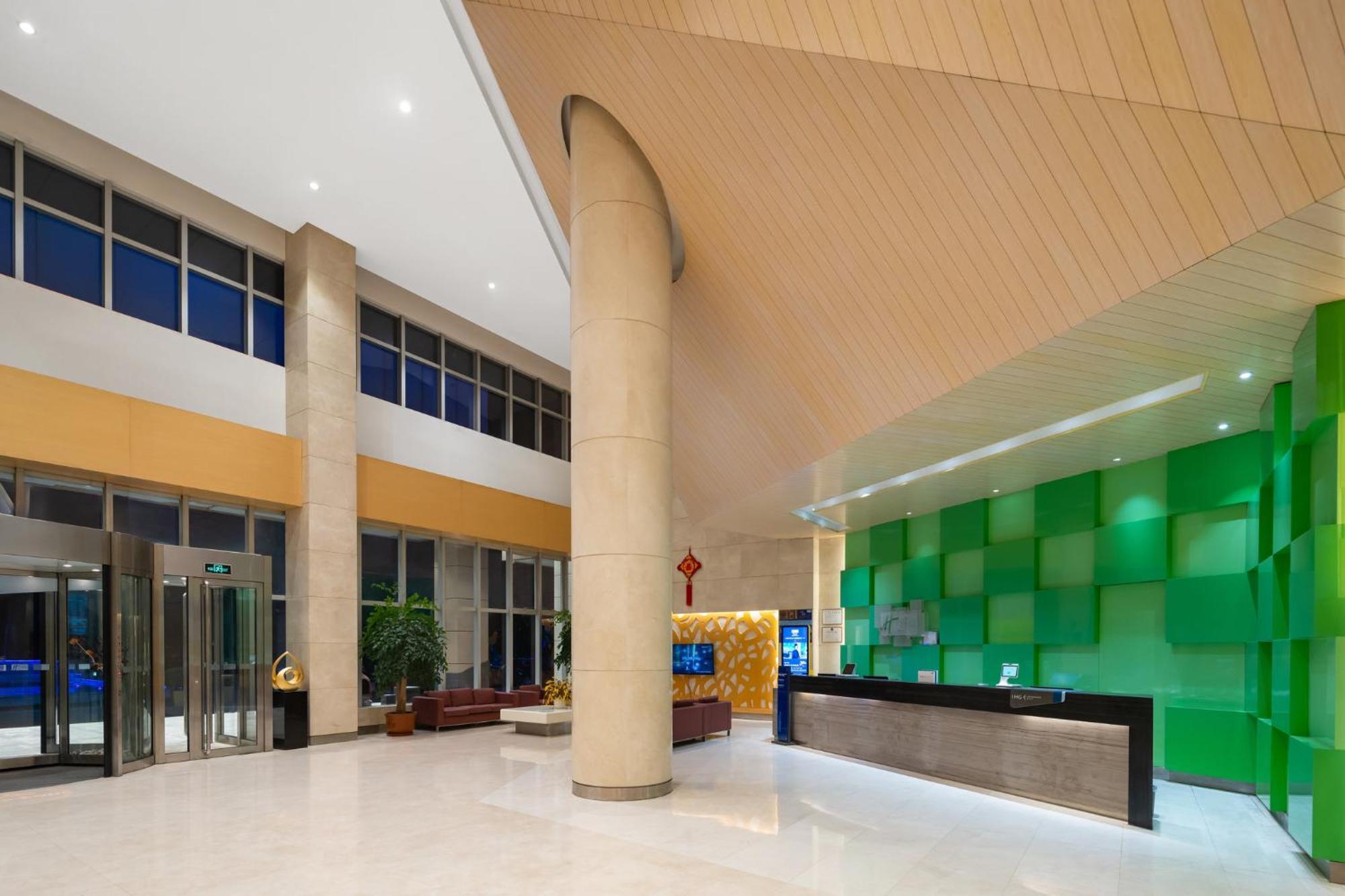 Holiday Inn Express Zhengzhou Airport By Ihg Xinzheng  Zewnętrze zdjęcie