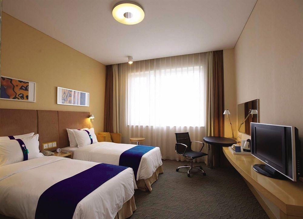 Holiday Inn Express Zhengzhou Airport By Ihg Xinzheng  Zewnętrze zdjęcie