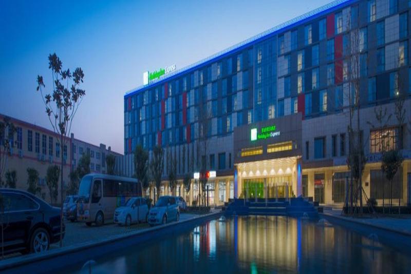 Holiday Inn Express Zhengzhou Airport By Ihg Xinzheng  Zewnętrze zdjęcie